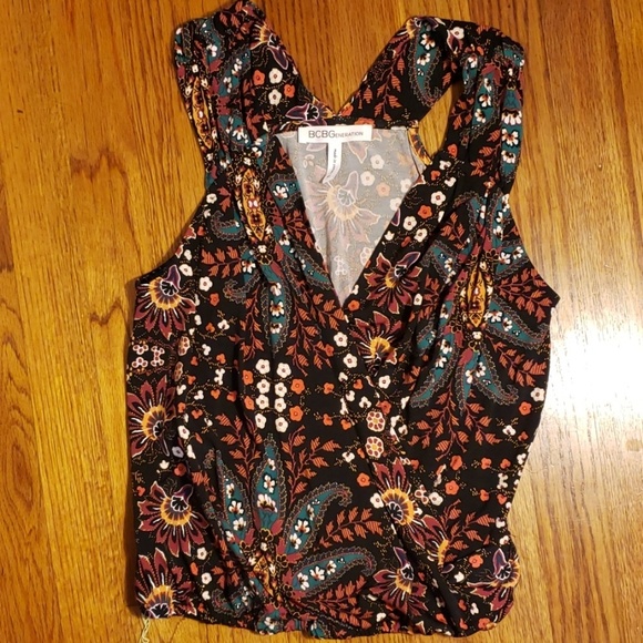 BCBGENERATION Black Tribal Print Sleeveless racerback top - Picture 3 of 7